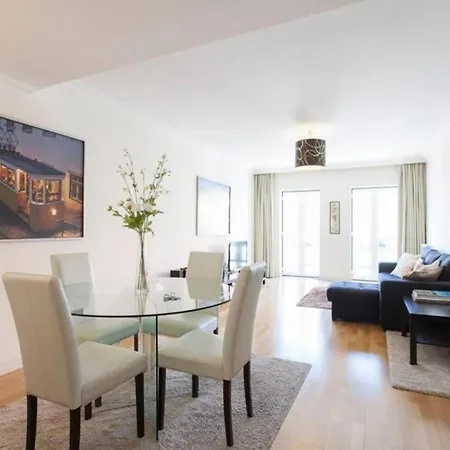 Altido Spacious New 1-bed Apt With Stunning View, 2mins From St George Castle Viewpoint Lisbon