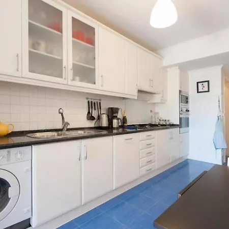 Altido Spacious New 1-bed Apt With Stunning View, 2mins From St George Castle Viewpoint Appartement