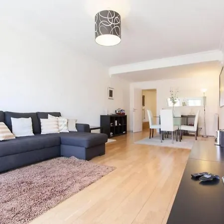 Altido Spacious New 1-bed Apt With Stunning View, 2mins From St George Castle Viewpoint Lisboa